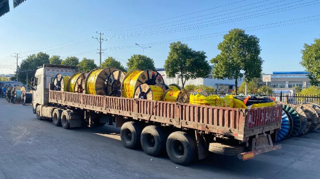 服務(wù)不停 發(fā)貨不止 服務(wù)客戶(hù)我們一直在路上！